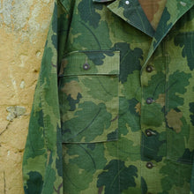 Load image into Gallery viewer, Chemise P43 - Camo Mitchell Leaf - Map pocket