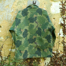 Load image into Gallery viewer, Chemise P43 - Camo Mitchell Leaf - Map pocket