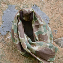 Load image into Gallery viewer, Foulard imprimé camo frogskin