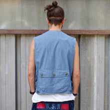 Load image into Gallery viewer, Gilet de chasse chambray monkey back pocket - #arashibyboras