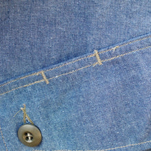 Load image into Gallery viewer, Veste de jungle chambray & boutons M65 upcyclés - #arashibyboras