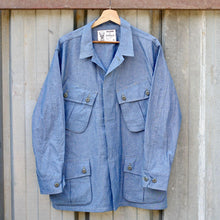Load image into Gallery viewer, Veste de jungle chambray & boutons M65 upcyclés - #arashibyboras