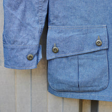 Load image into Gallery viewer, Veste de jungle chambray & boutons M65 upcyclés - #arashibyboras