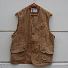 Load image into Gallery viewer, Gilet de chasse velours côtelé japonais - #arashibyboras
