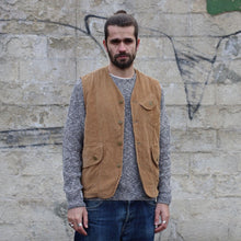 Load image into Gallery viewer, Gilet de chasse velours côtelé japonais - #arashibyboras
