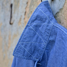 Load image into Gallery viewer, Chemise CISO chambray - utility pocket