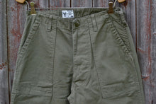 Load image into Gallery viewer, Pantalon P47 - utility pants - HBT olive green 11 Oz