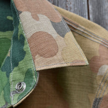 Load image into Gallery viewer, Veste de combat reversible en camo mitchell