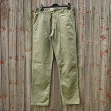 Load image into Gallery viewer, Pantalon ROK - utility pants - HBT olive green 11 Oz
