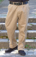 Load image into Gallery viewer, The General - Chino double pinces Khaki
