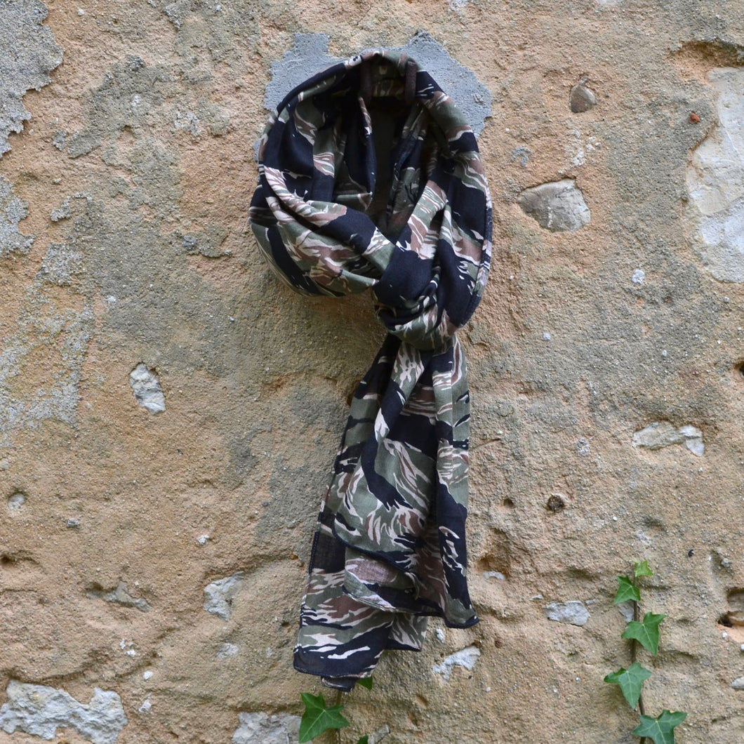 Foulard imprimé camo  tiger stripe