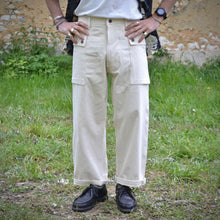 Load image into Gallery viewer, Pantalon P47 - combat pants - poches cargo Off White 11,5 Oz
